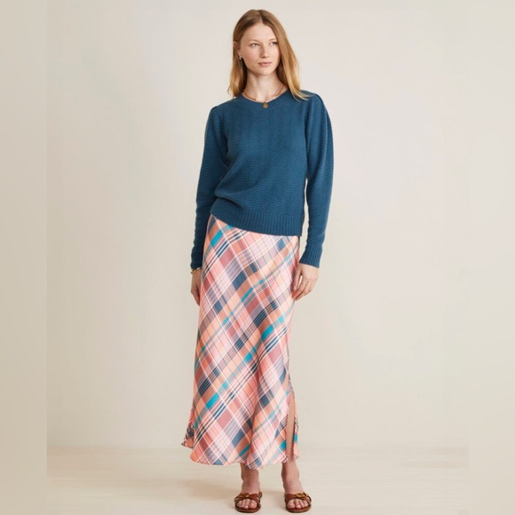 Vineyard Vines Satin Silky Midi Skirt in Plaid, size Medium - Picture 6 of 15